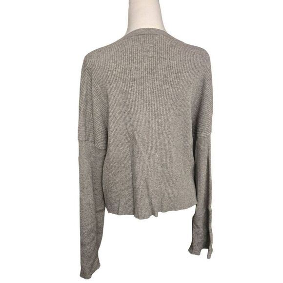 Forever 21 Women's Size 3X Grey Drop Shoulder Cropped Sweater - Picture 3 of 5